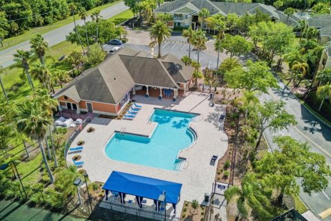 Condo à Oviedo, Floride, 3 chambres № 2122657