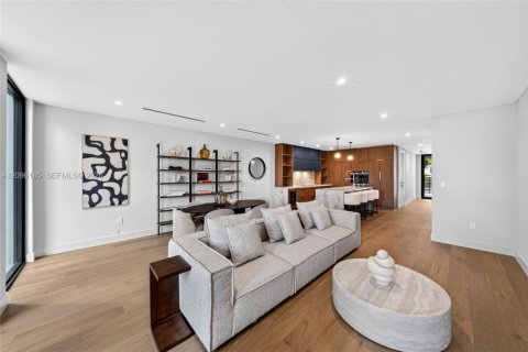 Townhouse in Miami, Florida 3 bedrooms, 187.01 sq.m. № 2392869 - photo 6