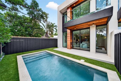 Townhouse in Miami, Florida 3 bedrooms, 187.01 sq.m. № 2392869 - photo 4
