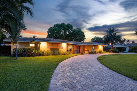 Villa ou maison à vendre à Plantation, Floride: 4 chambres, 243.96 m2 № 1977481 - photo 1
