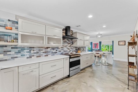 Villa ou maison à vendre à Plantation, Floride: 4 chambres, 243.96 m2 № 1977481 - photo 11