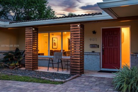 Villa ou maison à vendre à Plantation, Floride: 4 chambres, 243.96 m2 № 1977481 - photo 4