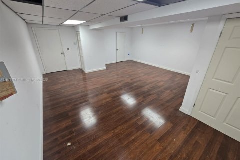 Commercial property in Pompano Beach, Florida № 1830698 - photo 14