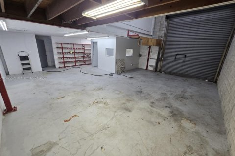 Commercial property in Pompano Beach, Florida № 1830698 - photo 6