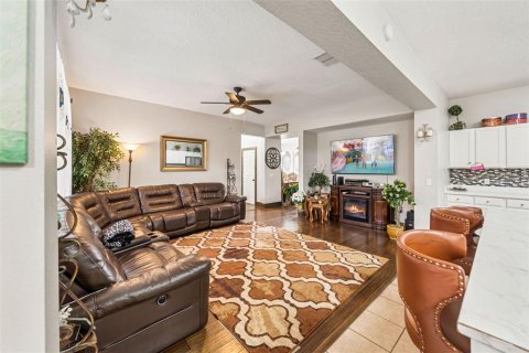 Villa ou maison à vendre à Davenport, Floride: 5 chambres, 291.34 m2 № 1894638 - photo 7