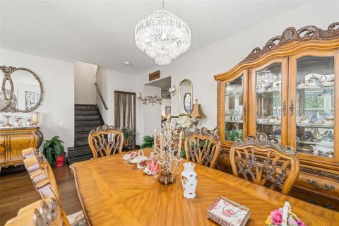 Villa ou maison à vendre à Davenport, Floride: 5 chambres, 291.34 m2 № 1894638 - photo 10