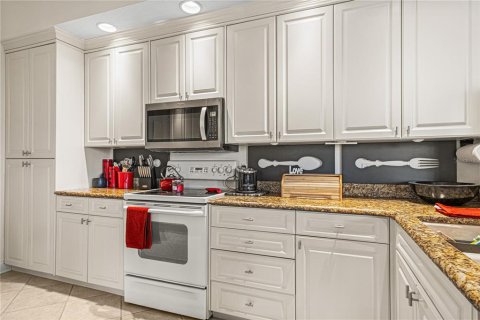 Copropriété à louer à New Smyrna Beach, Floride: 3 chambres, 196.02 m2 № 2139183 - photo 19