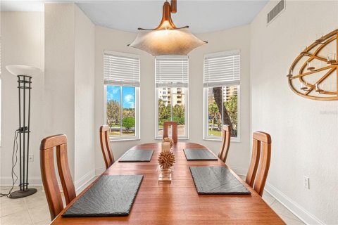 Copropriété à louer à New Smyrna Beach, Floride: 3 chambres, 196.02 m2 № 2139183 - photo 8