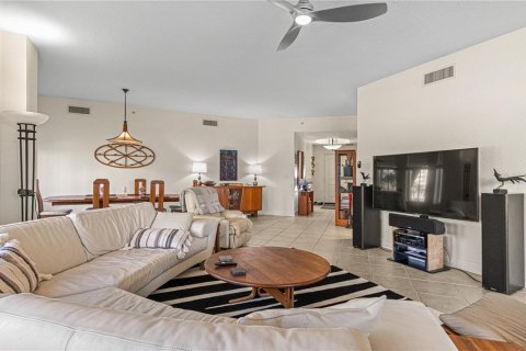 Copropriété à louer à New Smyrna Beach, Floride: 3 chambres, 196.02 m2 № 2139183 - photo 13