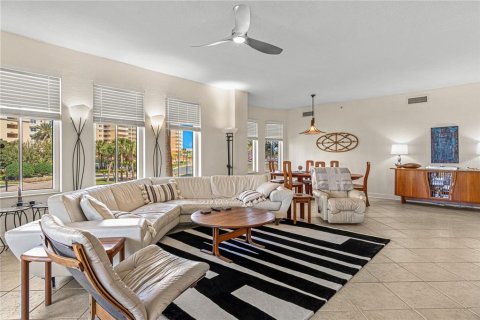 Copropriété à louer à New Smyrna Beach, Floride: 3 chambres, 196.02 m2 № 2139183 - photo 12