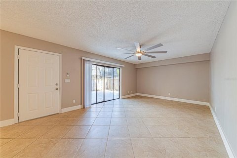 Touwnhouse à vendre à Leesburg, Floride: 2 chambres, 119.66 m2 № 2157214 - photo 23