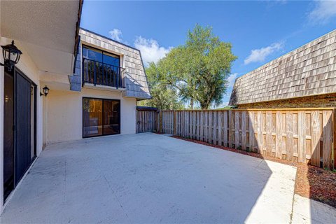 Touwnhouse à vendre à Leesburg, Floride: 2 chambres, 119.66 m2 № 2157214 - photo 11