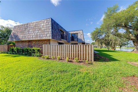 Touwnhouse à vendre à Leesburg, Floride: 2 chambres, 119.66 m2 № 2157214 - photo 9