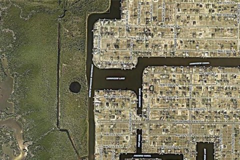 Land in Cape Coral, Florida № 2114312 - photo 3