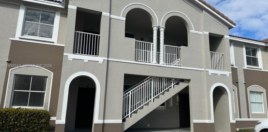 Condominio en Homestead, Florida, 2 dormitorios № 2018138