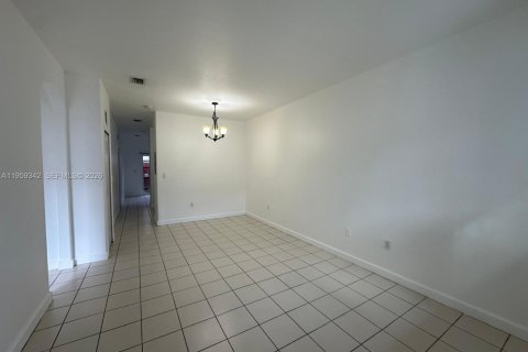 Condominio en venta en Homestead, Florida, 2 dormitorios, 84.91 m2 № 2018138 - foto 3
