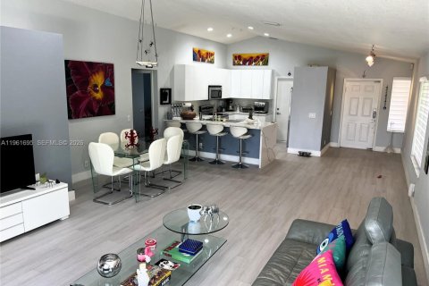 Villa ou maison à vendre à Weston, Floride: 3 chambres, 125.7 m2 № 2025205 - photo 12