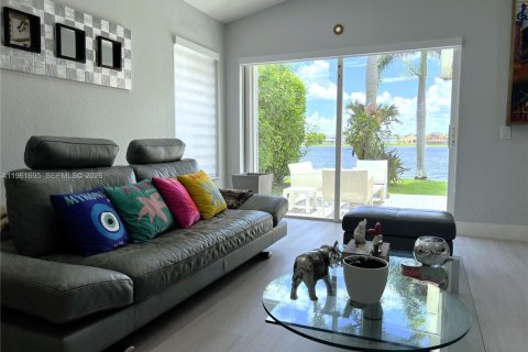 Villa ou maison à vendre à Weston, Floride: 3 chambres, 125.7 m2 № 2025205 - photo 10