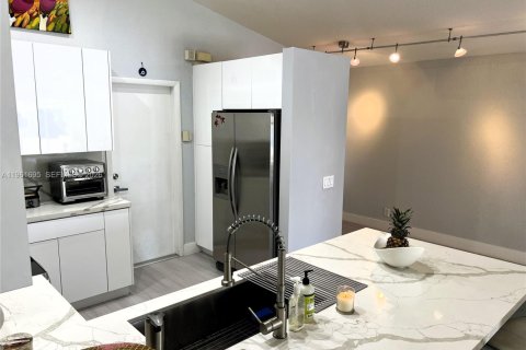 Villa ou maison à vendre à Weston, Floride: 3 chambres, 125.7 m2 № 2025205 - photo 14