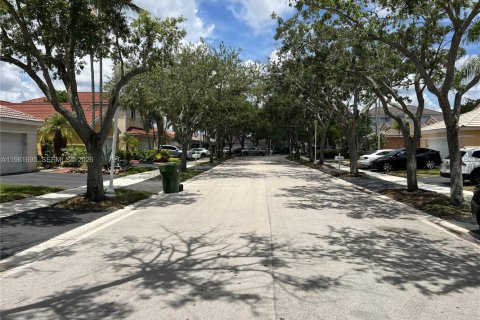 Villa ou maison à vendre à Weston, Floride: 3 chambres, 125.7 m2 № 2025205 - photo 26