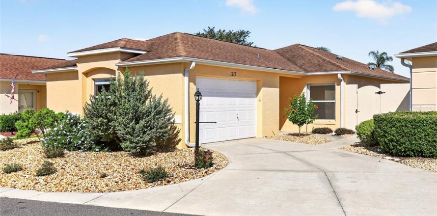 Casa en The Villages, Florida 2 dormitorios, 114.08 m2 № 2386496