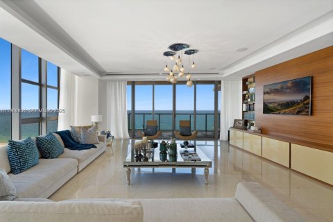 Condominio en venta en Bal Harbour, Florida, 3 dormitorios, 327.39 m2 № 1999471 - foto 6