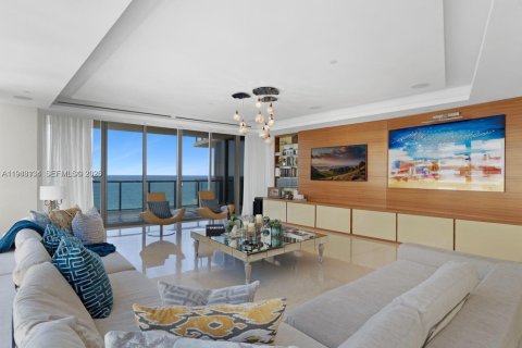 Condominio en venta en Bal Harbour, Florida, 3 dormitorios, 327.39 m2 № 1999471 - foto 5