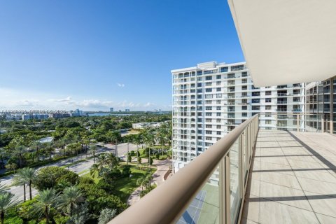 Condominio en venta en Bal Harbour, Florida, 3 dormitorios, 327.39 m2 № 1999471 - foto 21