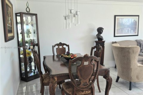 Купить кондоминиум в Лодерхилл, Флорида 1 спальня, 86.21м2, № 2054164 - фото 3