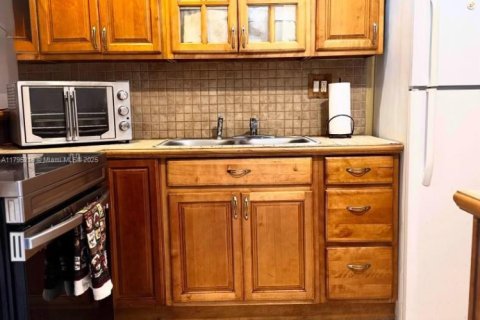 Condominio en venta en Miami Gardens, Florida, 2 dormitorios, 86.49 m2 № 1739407 - foto 1