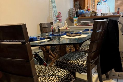Condominio en venta en Miami Gardens, Florida, 2 dormitorios, 86.49 m2 № 1739407 - foto 5