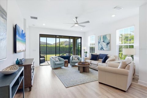 House in Bradenton, Florida 2 bedrooms, 142.42 sq.m. № 2211642 - photo 8