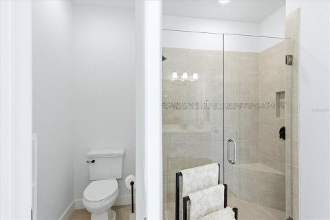 House in Bradenton, Florida 2 bedrooms, 142.42 sq.m. № 2211642 - photo 28