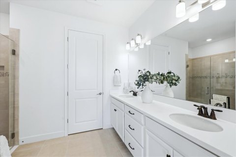 House in Bradenton, Florida 2 bedrooms, 142.42 sq.m. № 2211642 - photo 29