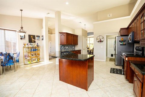 Casa en venta en Port St. Lucie, Florida, 4 dormitorios, 217.95 m2 № 2078158 - foto 12