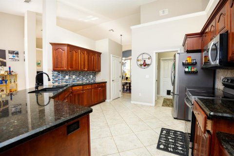 Casa en venta en Port St. Lucie, Florida, 4 dormitorios, 217.95 m2 № 2078158 - foto 11