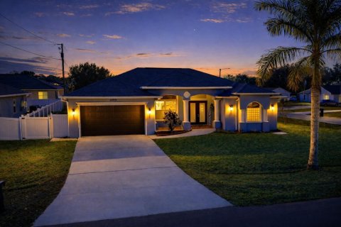 Casa en Port St. Lucie, Florida 4 dormitorios, 217.95 m2 № 2078158
