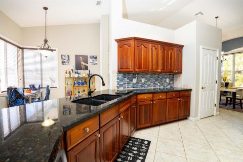 Casa en venta en Port St. Lucie, Florida, 4 dormitorios, 217.95 m2 № 2078158 - foto 8