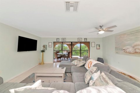 Condo in Bradenton, Florida, 2 bedrooms № 2378060 - photo 6
