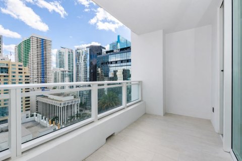 Condo in Miami, Florida, 1 bedroom № 2080925 - photo 3