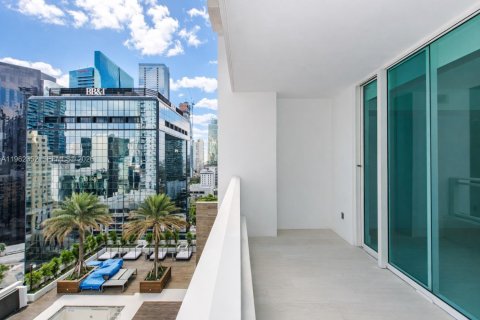 Condo in Miami, Florida, 1 bedroom № 2080925 - photo 2