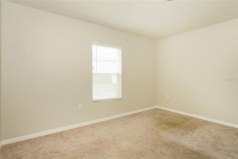 Villa ou maison à louer à Poinciana, Floride: 4 chambres, 131.36 m2 № 1588831 - photo 8