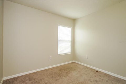 Villa ou maison à louer à Poinciana, Floride: 4 chambres, 131.36 m2 № 1588831 - photo 11