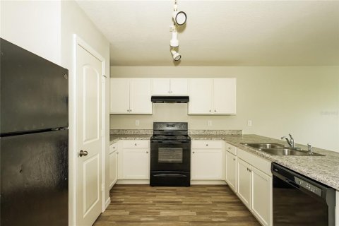 Villa ou maison à louer à Poinciana, Floride: 4 chambres, 131.36 m2 № 1588831 - photo 7