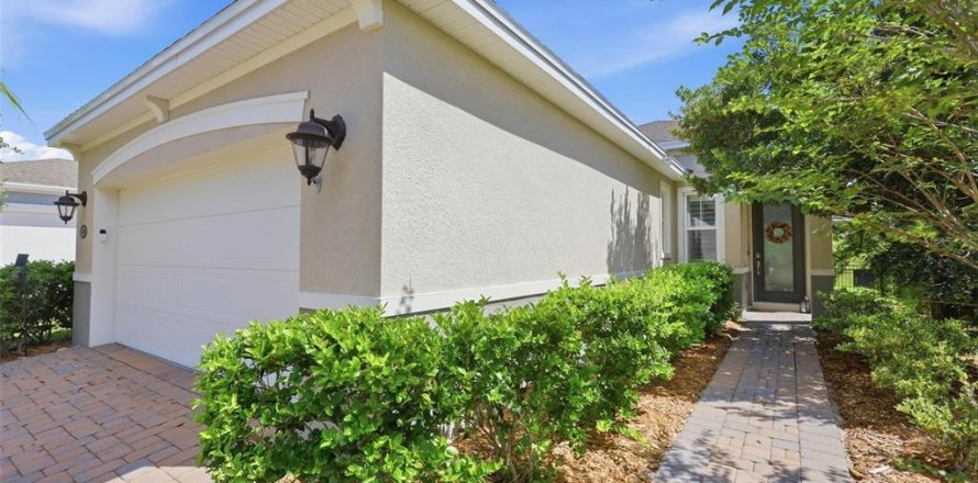 Villa ou maison à DeLand, Floride 2 chambres, 140.47 m2 № 2400937