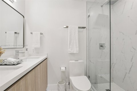 House in Lighthouse Point, Florida 4 bedrooms, 179.49 sq.m. № 1954511 - photo 19