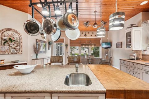 House in Sarasota, Florida 3 bedrooms, 278.89 sq.m. № 1542882 - photo 19
