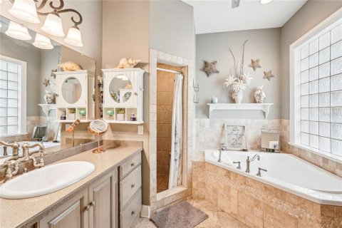 House in Sarasota, Florida 3 bedrooms, 278.89 sq.m. № 1542882 - photo 28