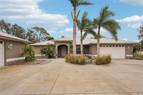 House in Sarasota, Florida 3 bedrooms, 278.89 sq.m. № 1542882 - photo 4