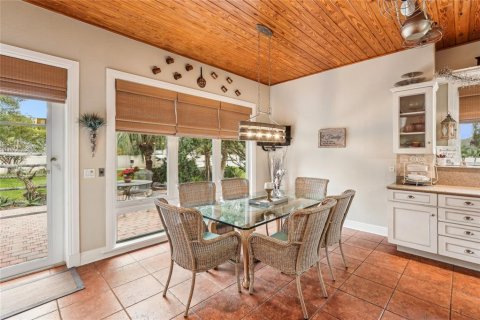 House in Sarasota, Florida 3 bedrooms, 278.89 sq.m. № 1542882 - photo 22